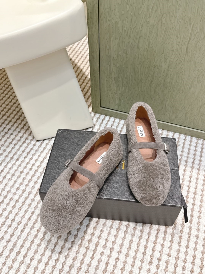 Alaia Flat Shoes